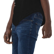 Load image into Gallery viewer, Locator Curved Hem T-Shirt
